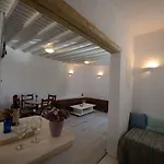 アドリアーニス Mykonos Town