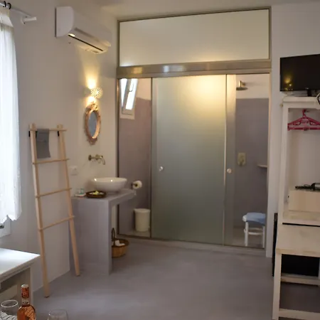 Andriani's 4*