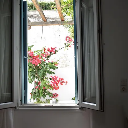 Andriani's 3* Mykonos Town