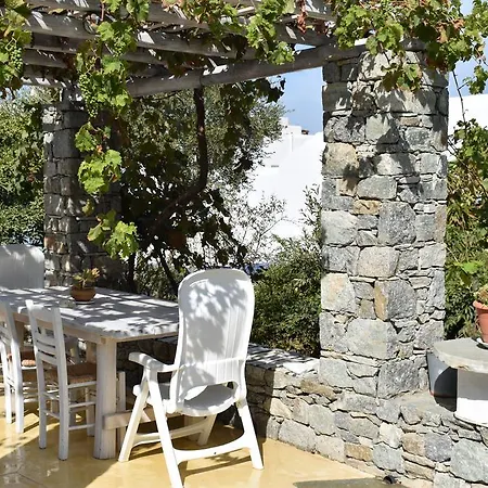 בית הארחה Andriani's 3*