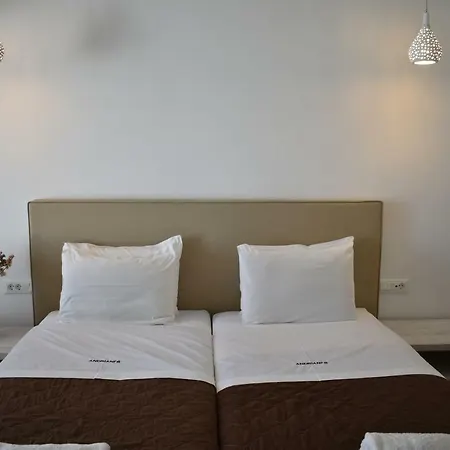 Andriani's 3*